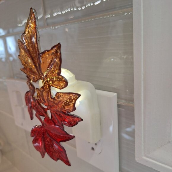 Bath Body Wallflower Plug Leaves Fall Maple Autumn Leaf Light Air Freshener - Picture 2 of 8